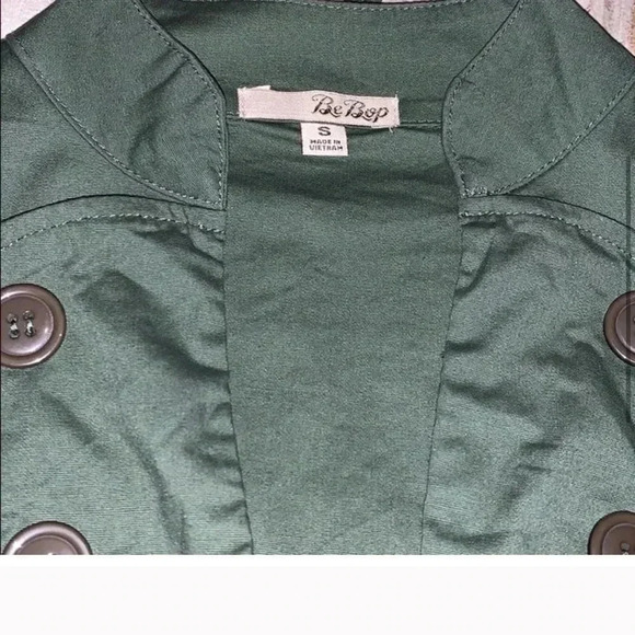 Green mini dress “Annie” style, capped sleeves , v neck sz small, - Picture 4 of 8